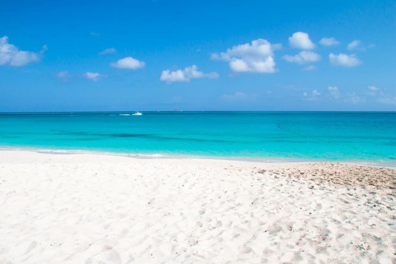 Island Club Turks & Grace Bay Place 外观 照片